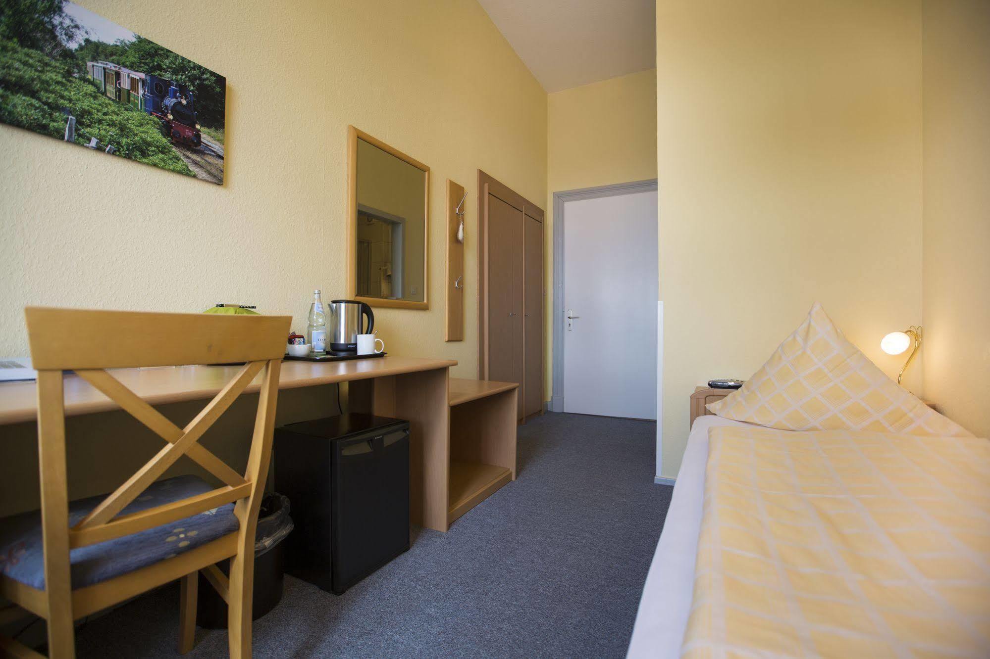 Hotel Graf Waldersee Borkum Εξωτερικό φωτογραφία